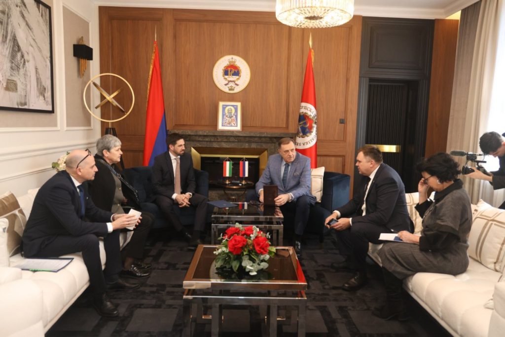 U ZNAKU PRIJATELJSTVA I SARADNJE: Dodik se sastao sa ministrom Leventom Mađarom (FOTO)