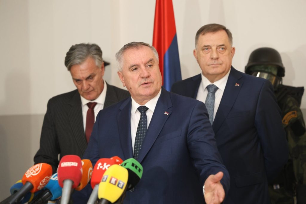 ŠMIT ZADIRE U BUDŽET SRPSKE: Višković poručuje da prljava posla stoje iza nametnute odluke u slučaju „Vijadukt“