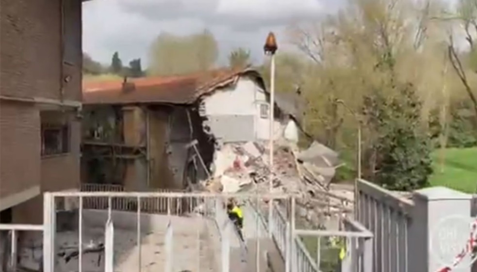 EKSPLOZIJA U RIMU: Dva muškarca izvučena ispod ruševina (VIDEO)
