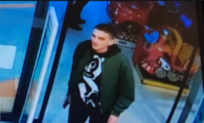 SERIJSKI LOPOV: Snimljen muškarac koji krade parfeme po Sarajevu