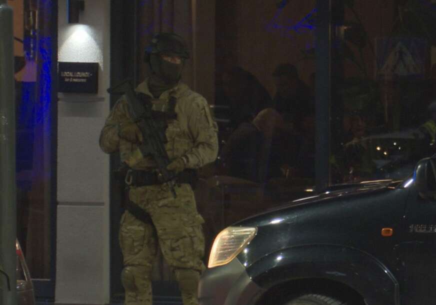 OPSADNO STANJE U BIJELJINI: Na ulicama veći broj pripadnika MUP-a sa dugim cijevima