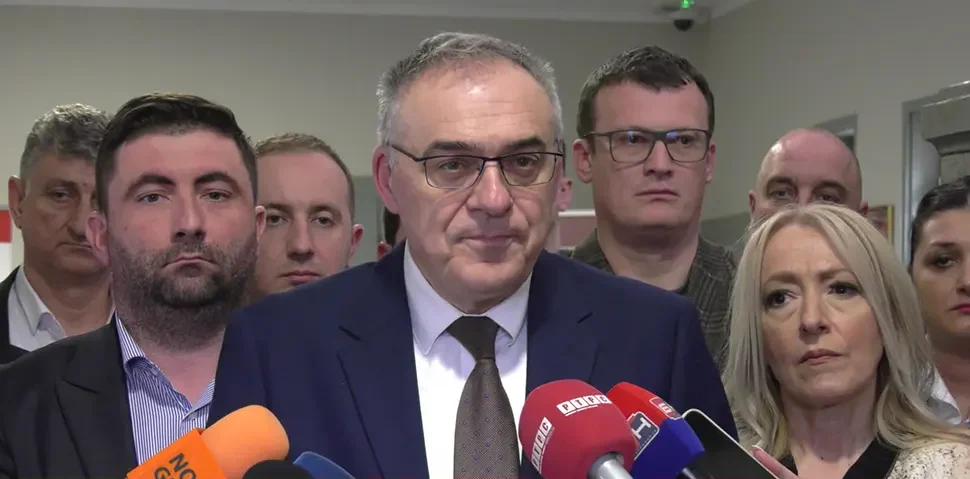 „POKAŽITE POLITIČKI MORAL“ Miličević opleo po PDP-u i Stanivukoviću