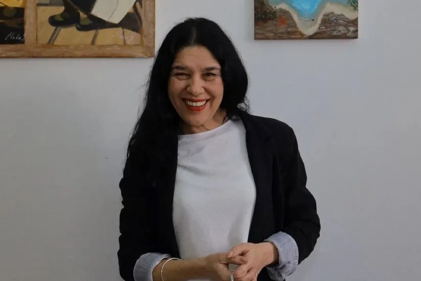 SNEŽANINE IKONE LIJEČE LJUDE: Djevojka koja je rođena bez četiri prsta oslikava freske (FOTO)