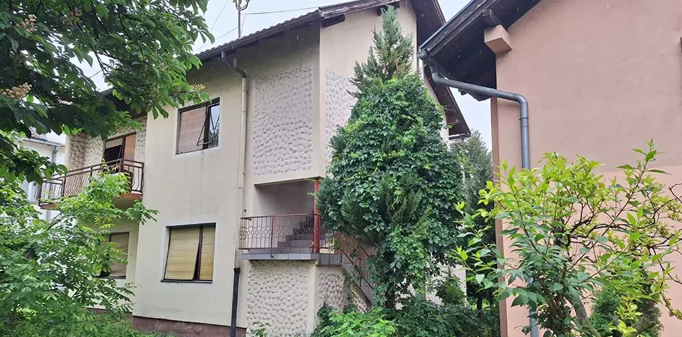 OKONČANO SUĐENJE OSUMNJIČENIMA ZA UBISTVO SAŠE KISINA:  Krv na obući dokazuje krivicu optuženih!