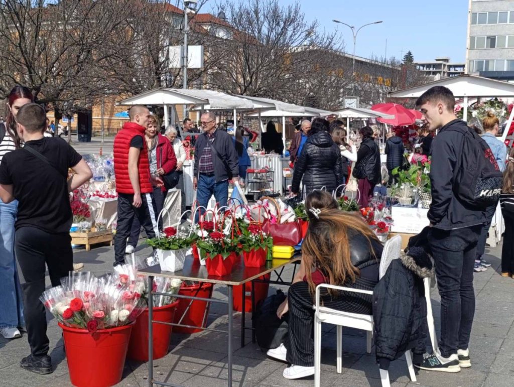 BANJALUKA U ZNAKU 8. MARTA: Pogledajte kako se kreću cijene cvijeća pred Međunarodni dan žena (FOTO/VIDEO)