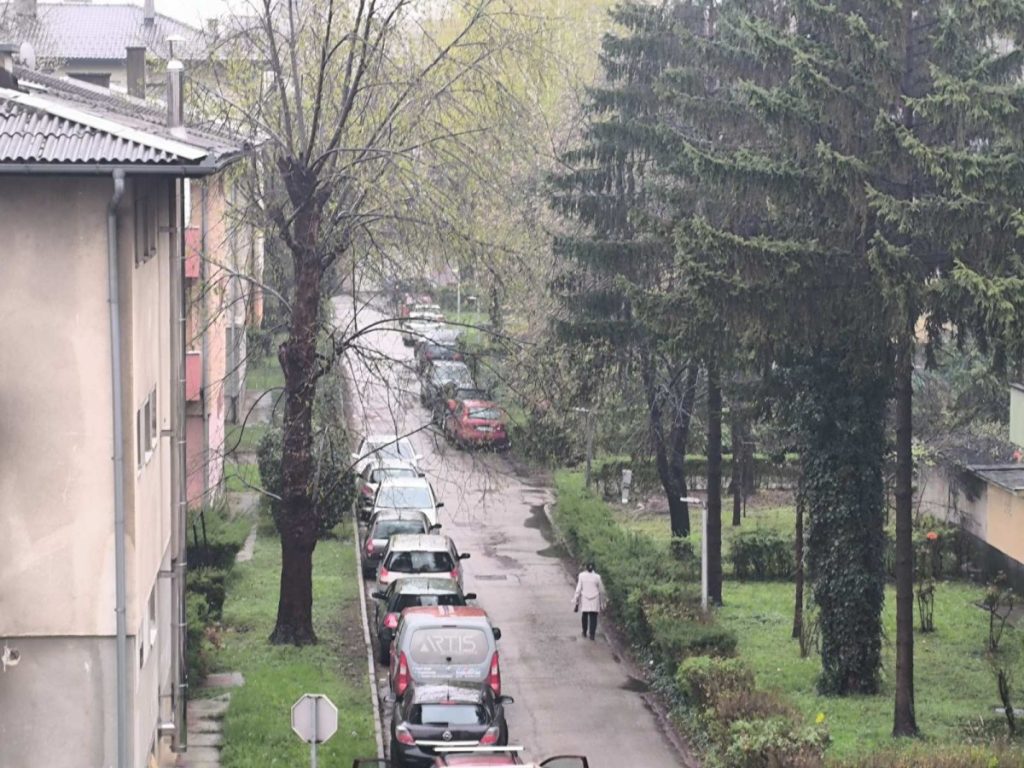 SUTRA OBLAČNO, VJETROVITO I SA PADAVINAMA: Vremenska prognoza za srijedu