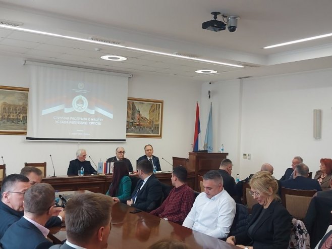 „PRVO ŽELE IMOVINU, PA ONDA I IME REPUBLIKE SRPSKE“ Rasprava o Nacrtu ustava Srpske