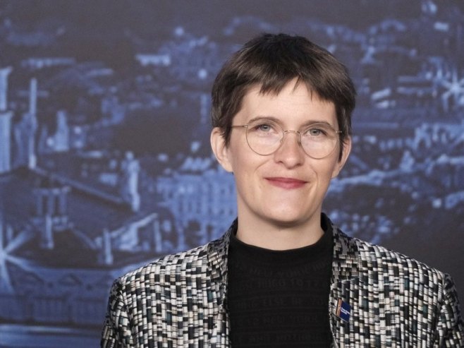 „НАПРАВИЛА ЈЕ ДУПЛИ ДИПЛОМАTСКИ СКАНДАЛ“ Стручњак за међународне односе: „Понашање њемачке и аустријске министарке кршење сржи Бечке конвенције“