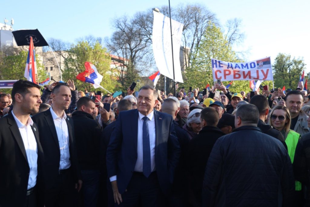 KOLIKO LJUDI ČUVA DODIKA? Karan i Kostrešević o bezbjednosti predsjednika Srpske