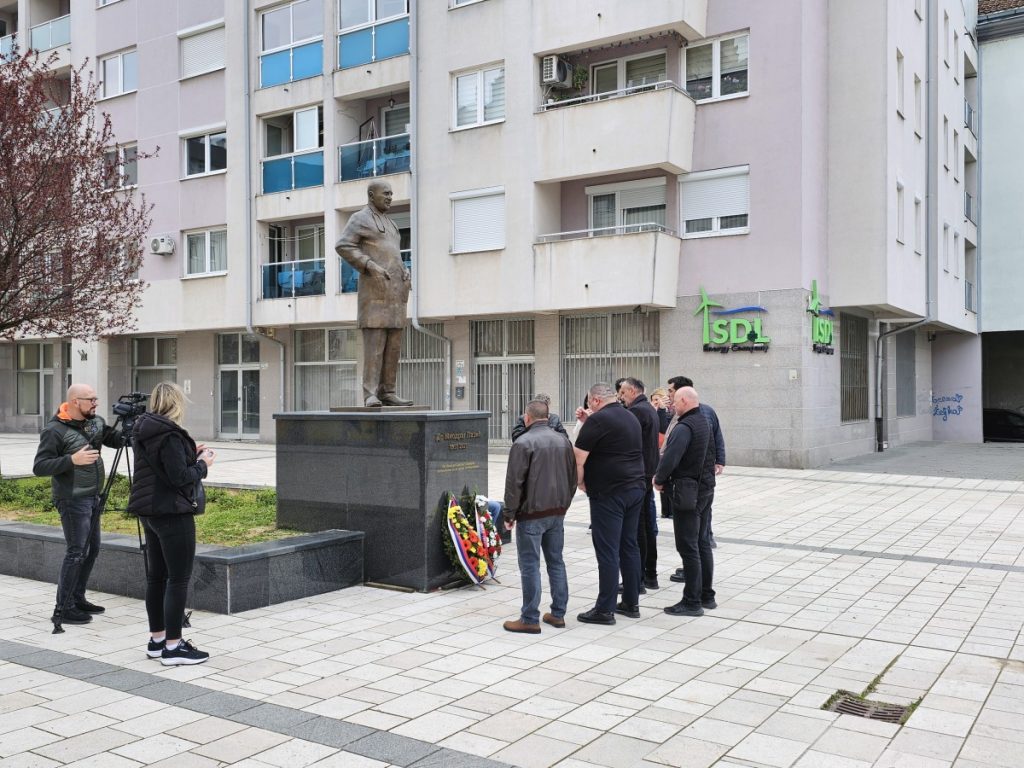 OSTAVIO NEIZBRISIV TRAG U SRPSKOJ: Obilježeno pet godina od smrti ratnog hirurga Miodraga Lazića (FOTO)