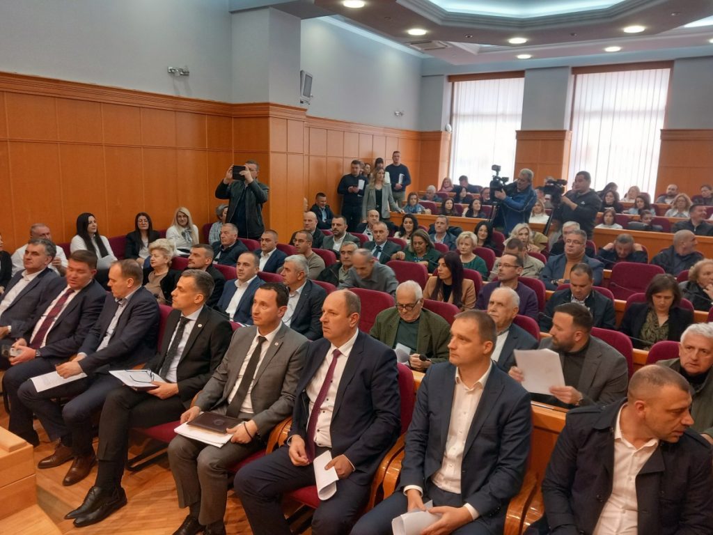 VITOMIR POPOVIĆ: Novi Ustav da bude bez amandmana visokih predstavnika