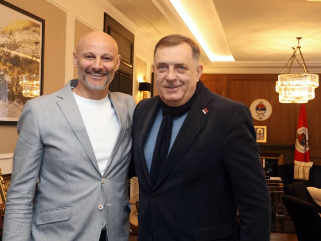 „SRPSKA NASTAVLJA DA ULAŽE U SPORT“: Dodik razgovarao sa proslavljenim rukometnim golmanom Danijelom Šarićem
