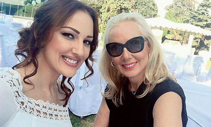 „VOLIM SAMO DA MI SE POSTAVI STO“: Aleksandra Prijović i Lepa Brena otkrile ko je bolja domaćica