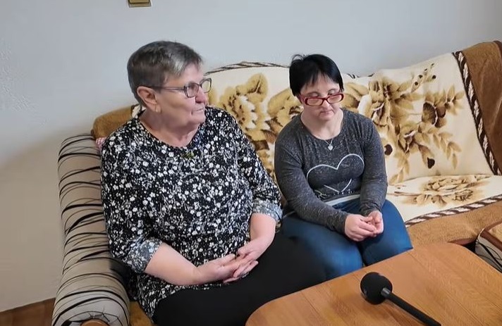 HRABRA LEJLA IZ KALESIJE: Djevojka sa Daunovim sindromom svakodnevno inspiriše ljude svojom hrabrošću (VIDEO)