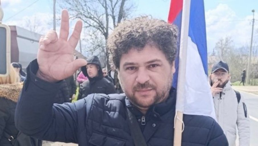 NIKOLU SA KOSMETA ISPRATILA DJEČICA: Krenuo pješice na sabor podrške Vučiću (FOTO)