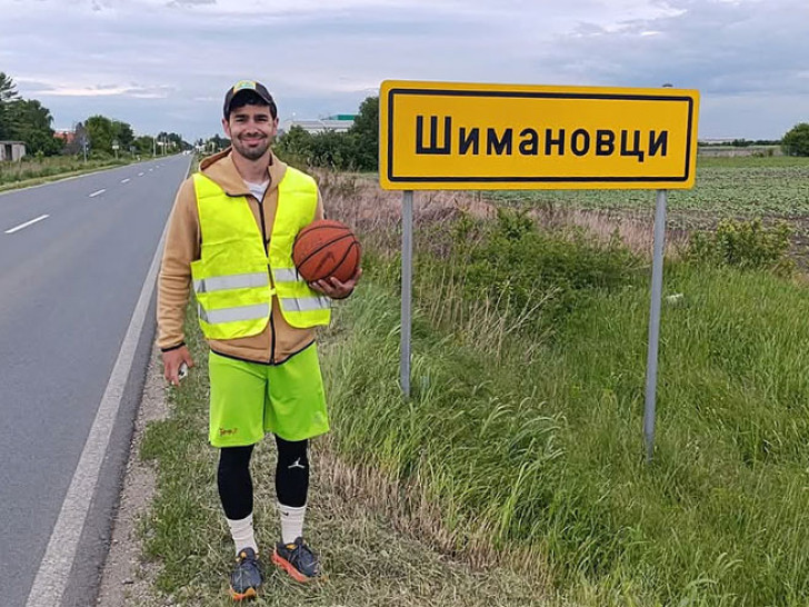 DRIBLA LOPTU OD BANJALUKE DO BEOGRADA ZA SERGEJA: Aleksa sutra okončava svoj humanitarni put, evo šta će biti kruna njegovog podviga
