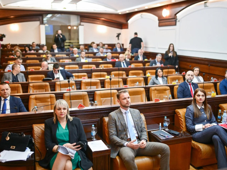 ВАНДРЕДНА СЈЕДНИЦА БАЊАЛУЧКЕ СКУПШТИНЕ: Након три сата, усвојен дневни ред скупштине