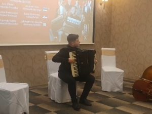 ПЕТНАЕСТОГОДИШЊАК ИЗ БИЈЕЉИНЕ ПОНИО ПРЕСТИЖНУ ТИТУЛУ: Виртуоз на хармоници Ђорђе Перић побједник шампионата Русије