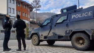 KURTI SIJE STRAH NA SPASOVDAN: Na pošti u Prilužju postavljena tabla lažne države