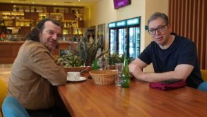 „АЦО ЈЕДЕ СУПУ, ЈА СПРЕМИО КЕЦЕЉУ ДА ПЕЧЕМ ЋЕВАПЕ“: Вучић са Лукасом пред велики скуп у Нишу (ФОТО)