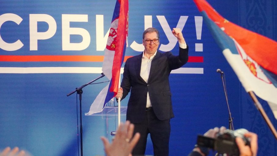 МОЋНА ПОРУКА ВУЧИЋА: Нека се нервирају сви око нас, ми ћемо да идемо напријед као брзи воз