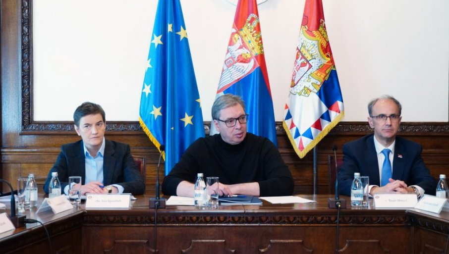 ЗАВРШЕНА СЈЕДНИЦА САВЈЕТА ЗА НАЦИОНАЛНУ БЕЗБЈЕДНОСТ: Предсједавао Вучић