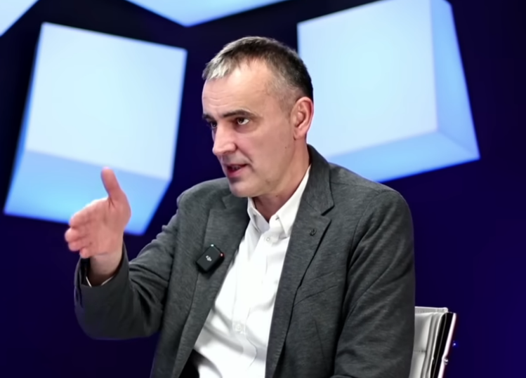 НИСАМ СЕ ТУКАО, МИРНО САМ СЈЕДИО: Бабаљ демантује да је учествовао у инциденту у Источном Сарајеву (ВИДЕО)