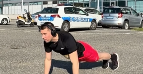 RADI SKLEKOVE NA PARKINGU: Denis Šulić rođendan obilježio na nesvakidašnji način (VIDEO)