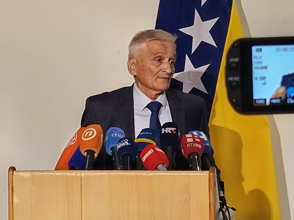 „NEKA PRESTANU DA ZAMAJAVAJU JAVNOST“: Špirić ocijenio da oni koji prizivaju intervencije spolja rade protiv interesa BiH