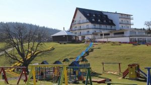 ТРАГЕДИЈА И СРЦ АЈДИНОВИЋИ: На дјечака пала конструкција гола, подлегао повредама у болници