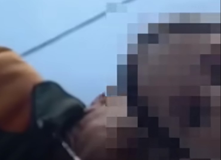 STARAC UHAPŠEN U CAZINU ZBOG JEZIVOG SNIMKA: Djevojčici nudio da joj pokaže polni organ (VIDEO)