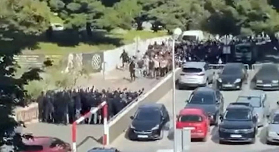 MASOVNA TUČA NAVIJAČA U SPLITU: Pojavio se zastrašujući snimak (VIDEO)