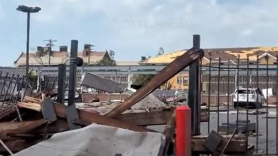 RASTE BROJ ŽRTAVA: Najmanje 16 poginulih u snažnom tornadu koji je zahvatio Misuri i Kentaki (VIDEO)