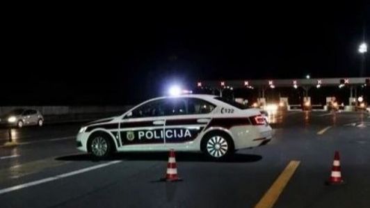 ТУЧА МАЛОЉЕТНИКА У САРАЈЕВУ: Повријеђене двије особе (ВИДЕО)