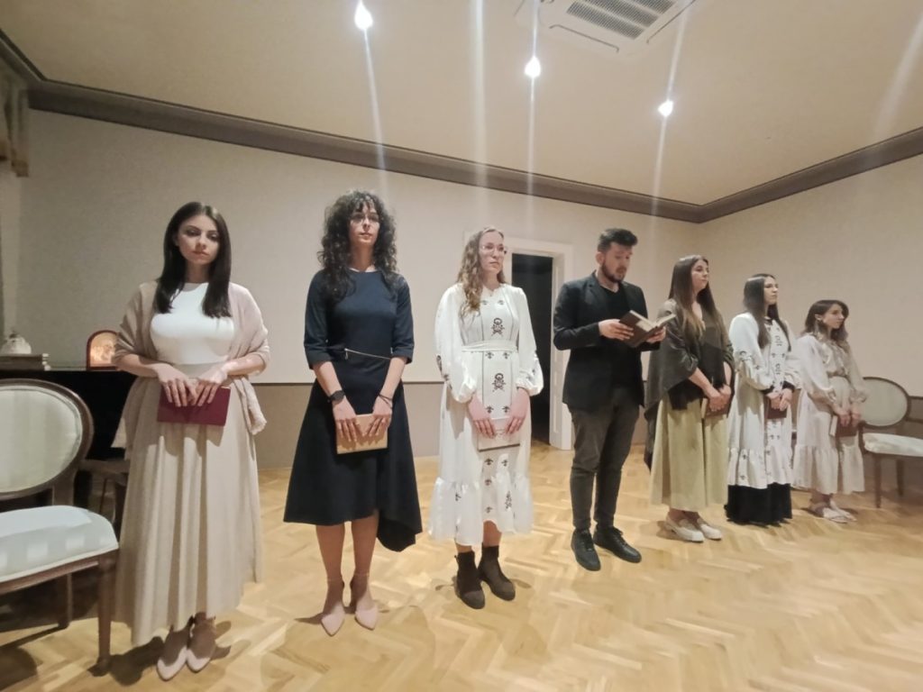 DUHOVNA LIRA NA DAN SVETOG VASILIJA OSTROŠKOG: Banjalučani uživali u ljepoti duhovne poezije (FOTO/VIDEO)