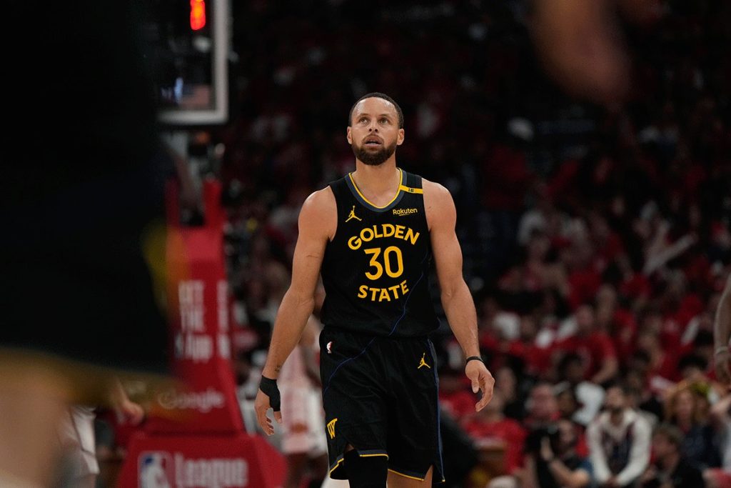 KARI PROPUSTIO 27 UTAKMICA, PA NASTAVIO GDJE JE STAO: Voriorsi ipak nisu upisali pobjedu, Šengun mu upropastio povratak