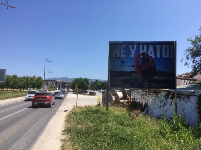 „НЕ У НАТО“: Постављени билборди у Источном Сарајеву