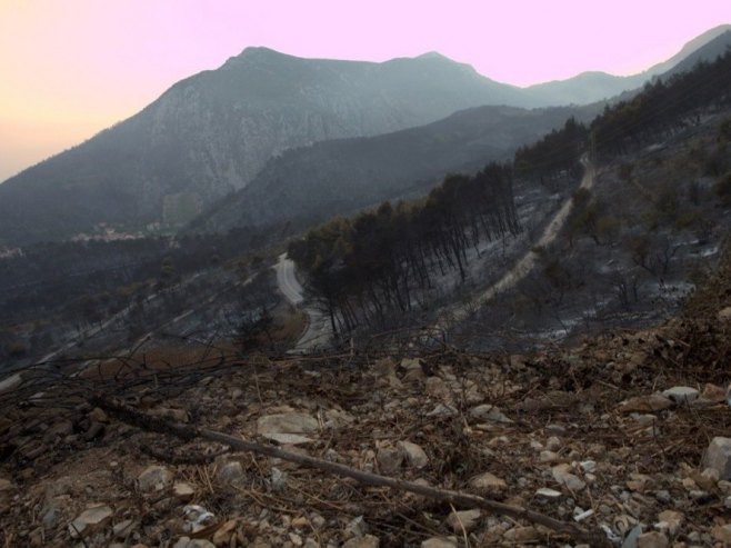 LOKALIZOVANA VATRA: Situacija na požarištu u Omišu mirna, izgorjelo 290 hektara