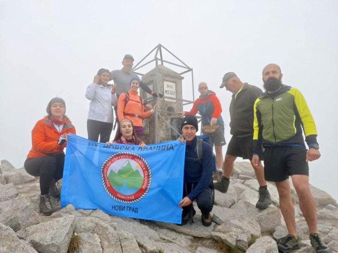 ZADATAK SAVLADAN UPRKOS VREMENSKIM NEPRILIKAMA: Planinari iz Novog Grada na najvišem vrhu Balkana