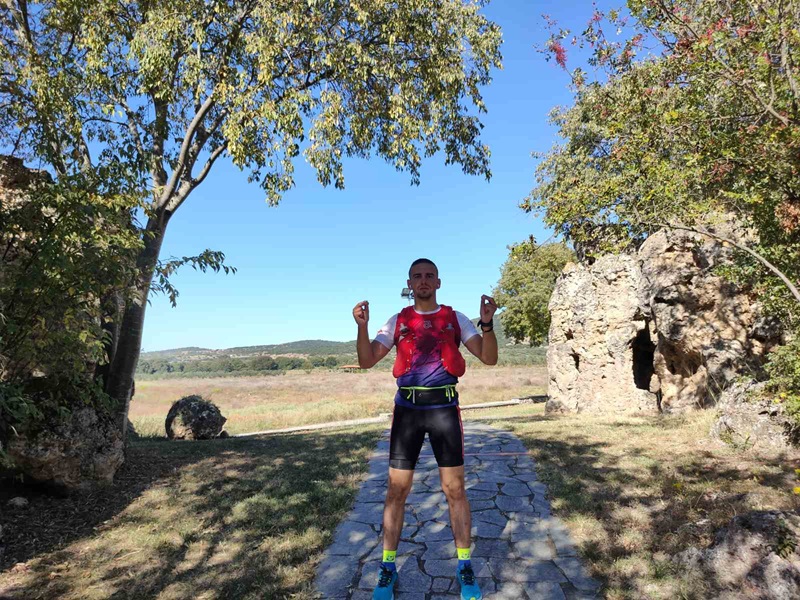 PRIPADNIK MUP-a TRČI ZA BOLESNU DJECU: Predrag iz Zvornika oduševljava region humanim podvizima (FOTO)