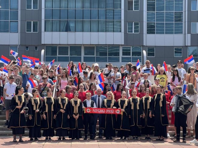 ДУГОГОДИШЊЕ ПРИЈАТЕЉСТВО: Пријем за дјецу са Космета у Влади Српске (ФОТО/ВИДЕО)