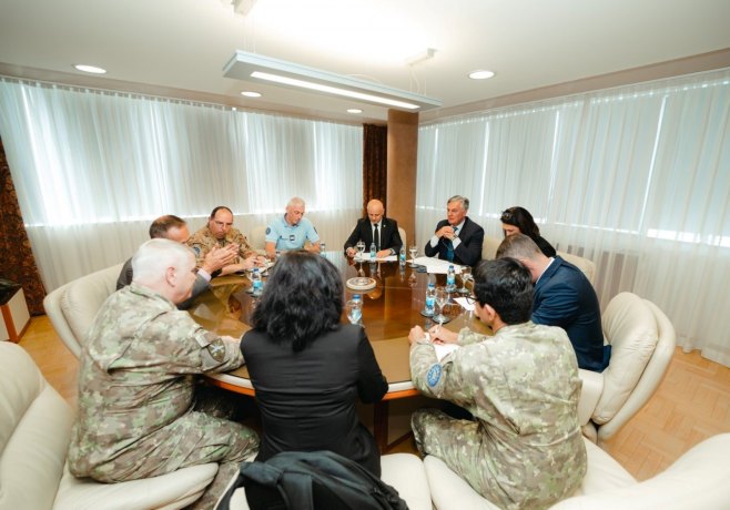 STANJE BEZBJEDNOSTI NA PODRUČJU SRPSKE: Održan sastanak komandanta EUFOR-a i Siniše Karana