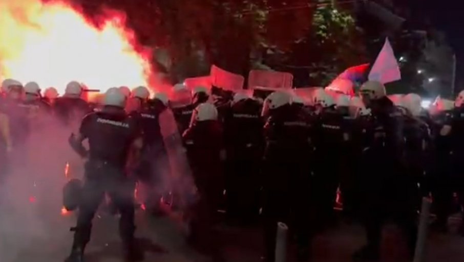 OVO SU UHAPŠENI ZBOG NAPADA NA POLICAJCE U BEOGRADU: Oglasilo se Više javno tužilaštvo