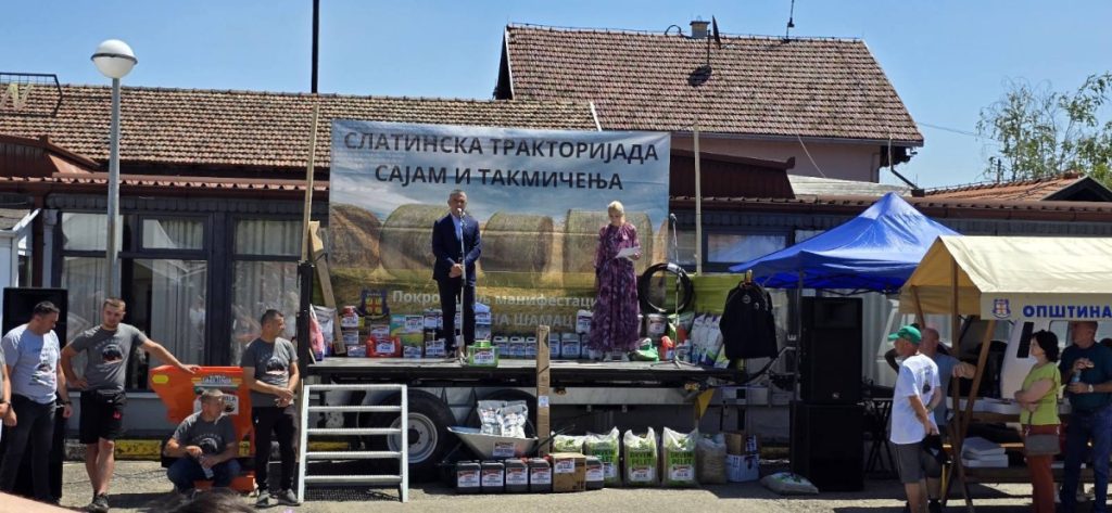 100 TRAKTORISTA NA JEDNOM MJESTU: Na „Slatinskoj traktorijadi“ prikazane nove i stare radne mašine (FOTO)