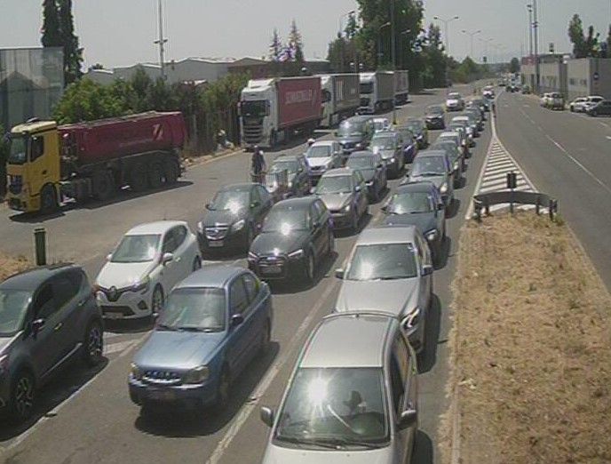 VOZAČI, NAORUŽAJTE SE STRPLJENJEM: Gužve na ovim graničnim prelazima