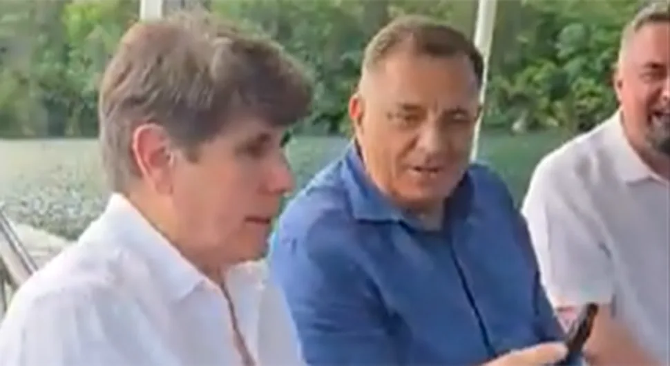 „NAJTUŽNIJA I NAJLJEPŠA PJESMA“: Dodik i Blagojević zapjevali ‘Tamo daleko’