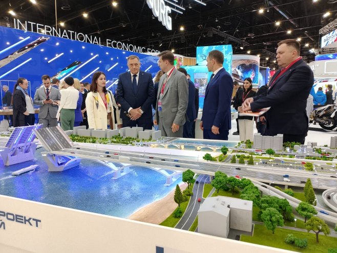 DODIK: U Sankt Peterburgu sa predstavnicima ruskih firmi o mogućnosti rehabilitacije poslovanja u Srpskoj