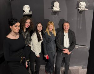 SARADNJA STUDENTSKOG POZORIŠTA SA ANDRIJOM MILOŠEVIĆEM: Neda Simić Žerajić najavila predstavu „Pevaj brate“ (FOTO)