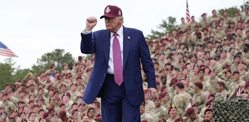 POLICIJSKI ČAS U LOS ANĐELESU: Tramp pred vojskom – Strani neprijatelji napadaju ovaj grad, mi ćemo ga osloboditi