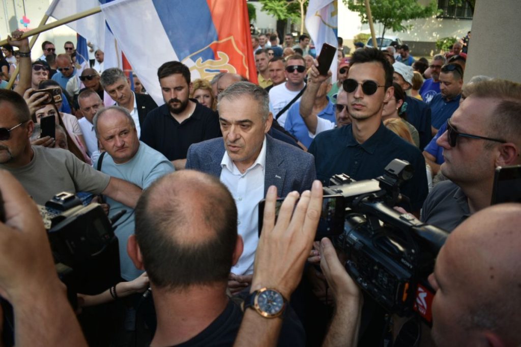 ПРВО ОБРАЋАЊЕ МИЛИЧЕВИЋА: Сигуран сам да ће они који су ово организовали, платити пред Божијом правдом